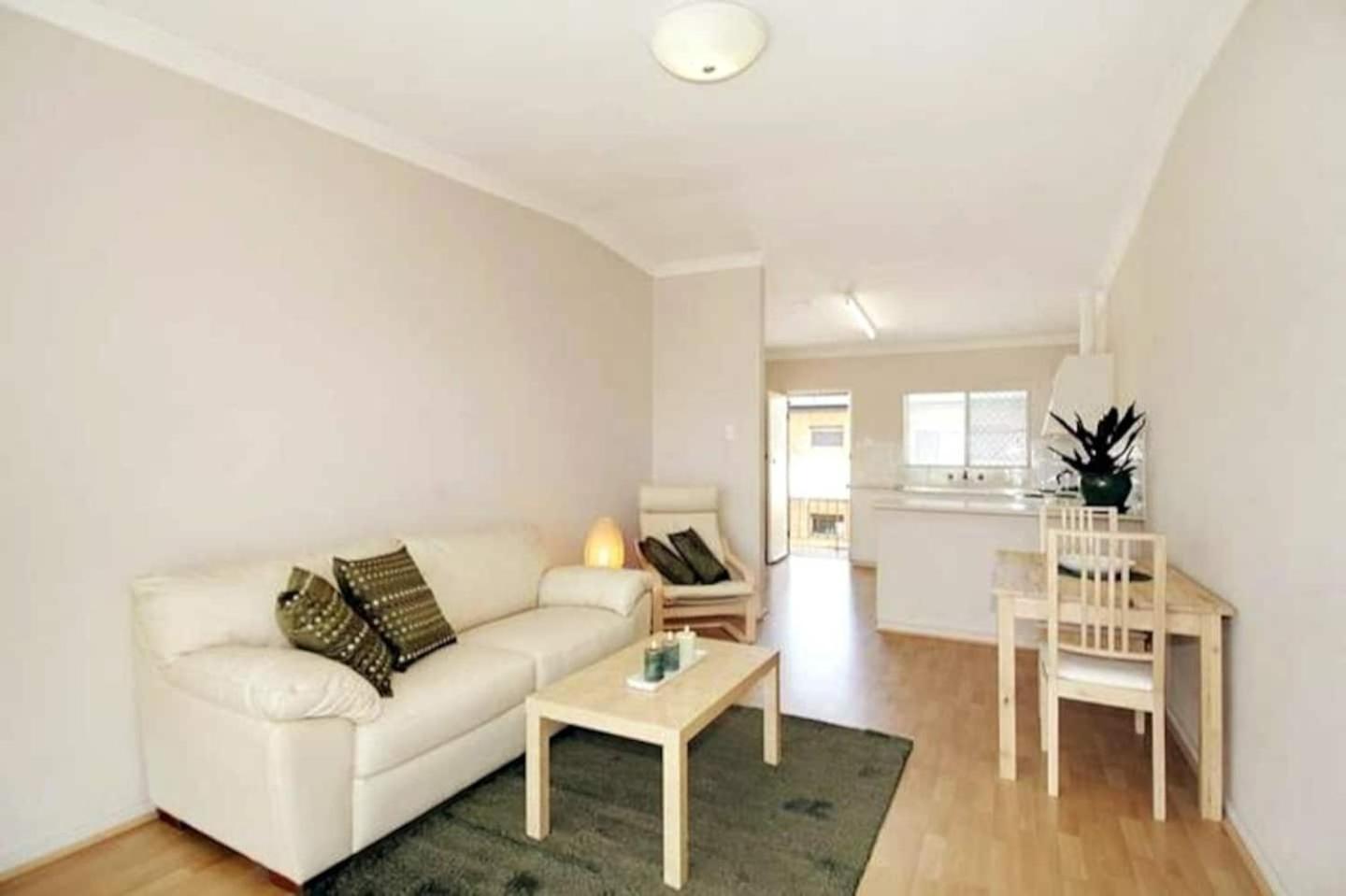 Acacia Holiday Or Business Stay - Quiet Location Perth Esterno foto